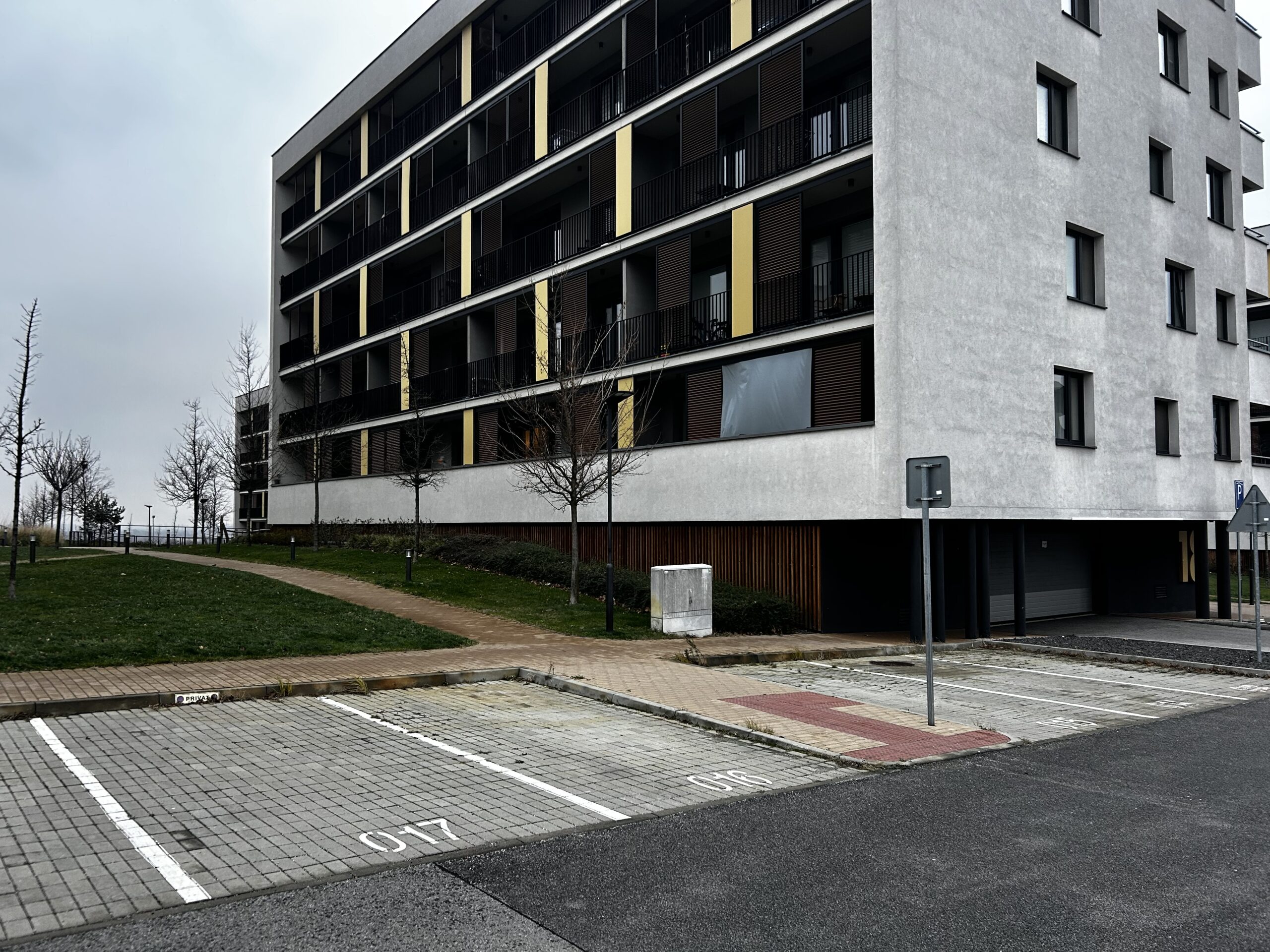 Vonkajšie parkovacie státie BORY